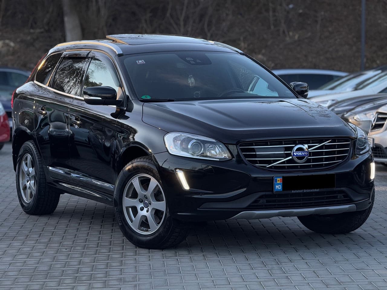 Volvo XC 60 2016 — Миниатюра 3