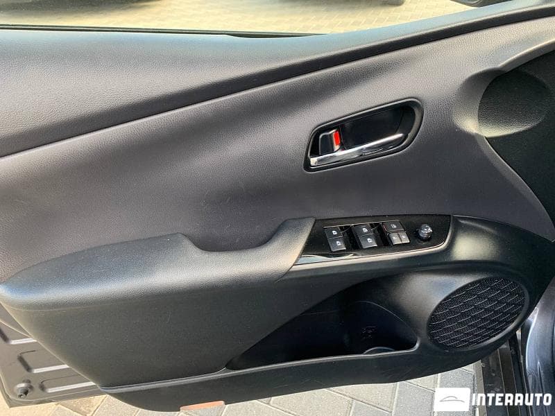 Toyota Prius 2018 — Миниатюра 9