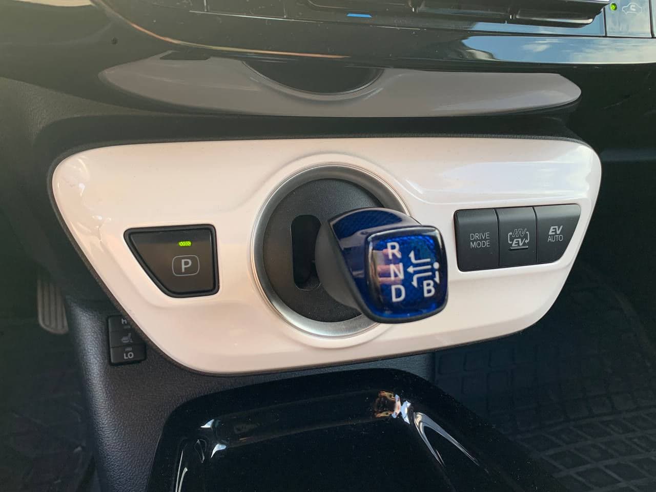Toyota Prius 2018 — Миниатюра 17
