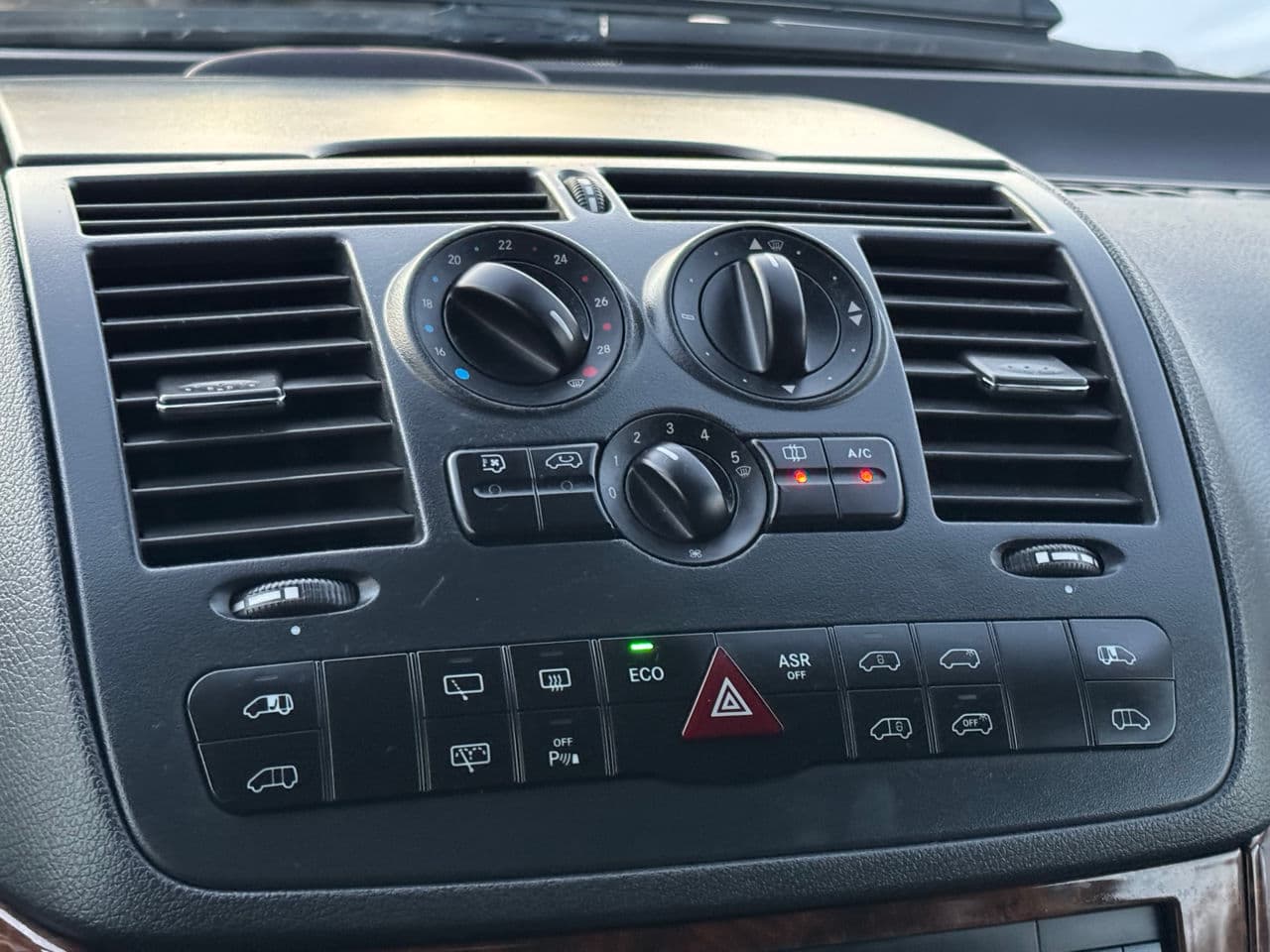 Mercedes Viano 2011 — Миниатюра 9