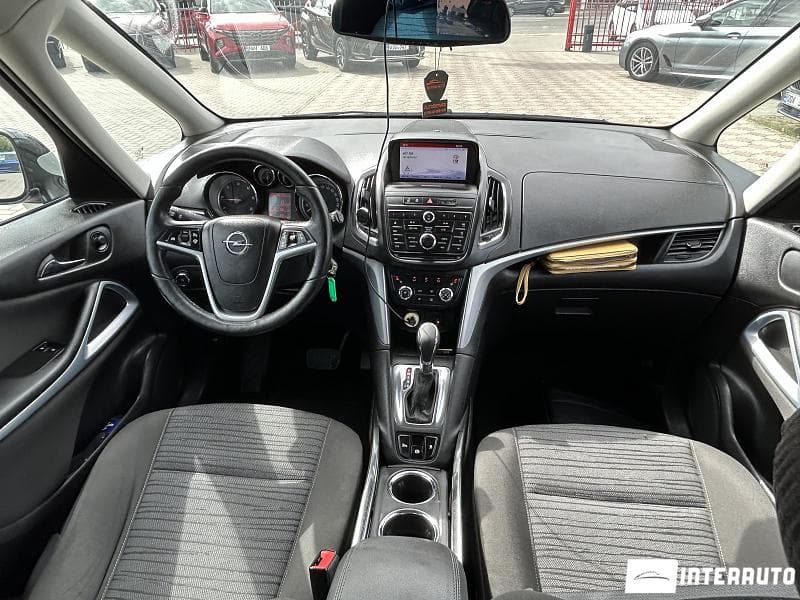 Opel Zafira 2015 — Миниатюра 8