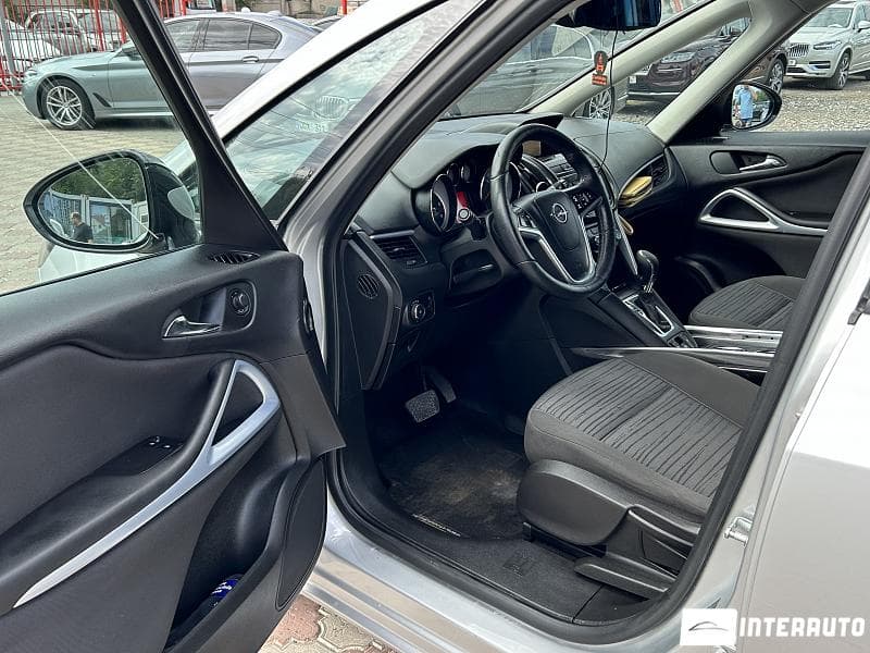 Opel Zafira 2015 — Миниатюра 6