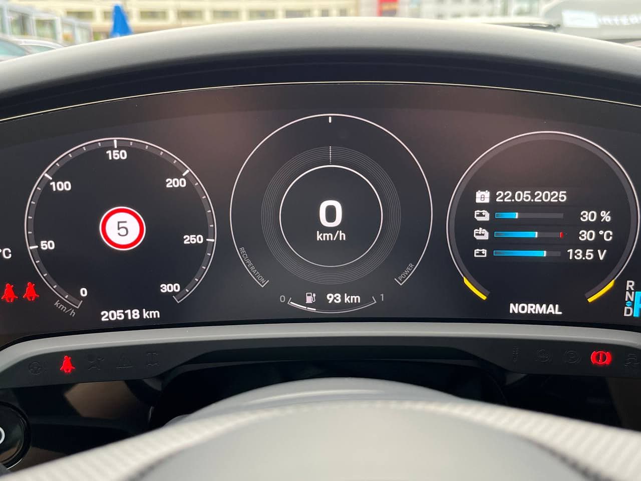 Porsche Taycan GTS 2022 — Миниатюра 9