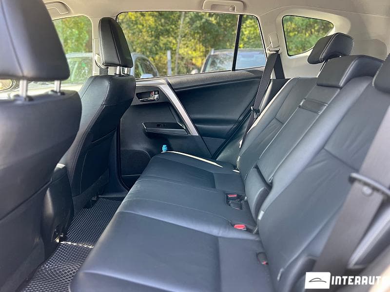 Toyota Rav-4 2017 — Миниатюра 16
