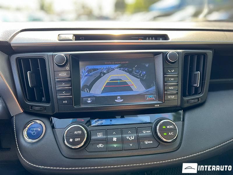 Toyota Rav-4 2017 — Миниатюра 13