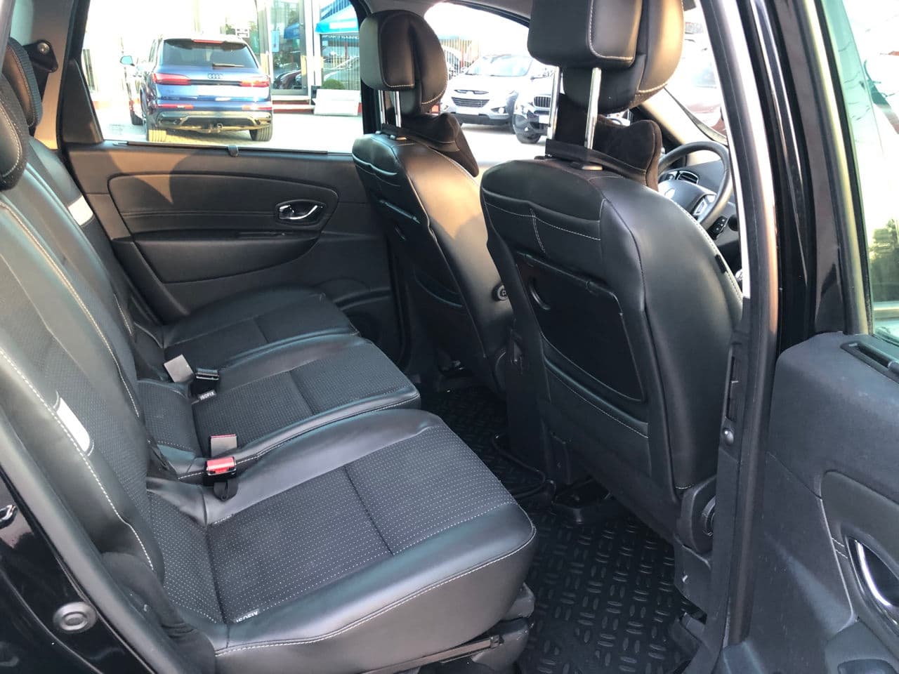 Renault Grand Scenic 2012 — Миниатюра 15