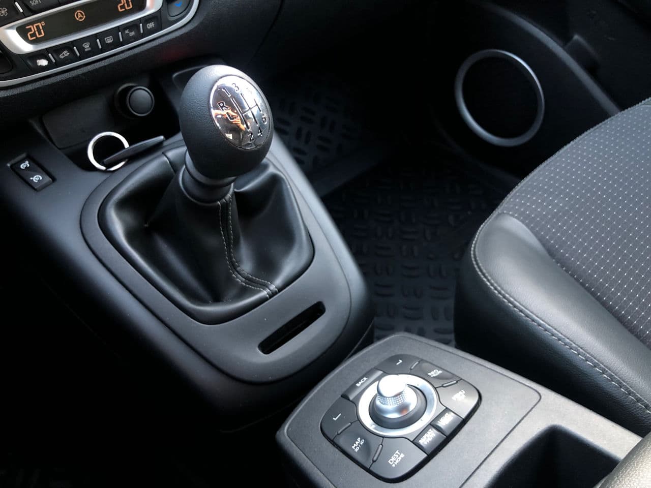Renault Grand Scenic 2012 — Миниатюра 12