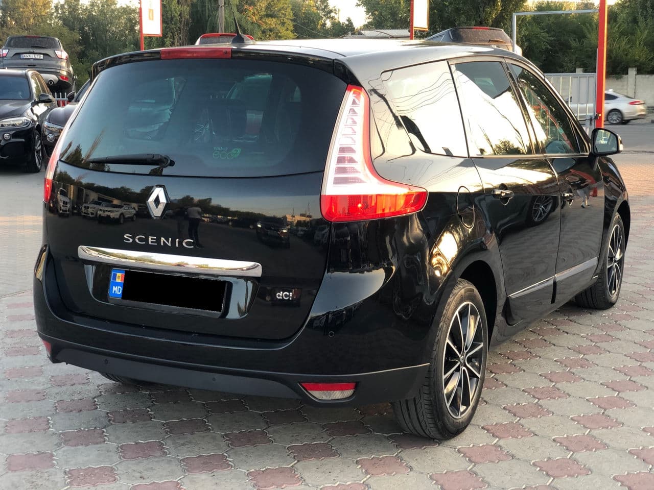 Renault Grand Scenic 2012 — Миниатюра 3