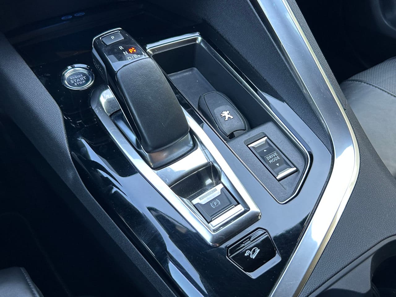 Peugeot 3008 2021 — Миниатюра 16