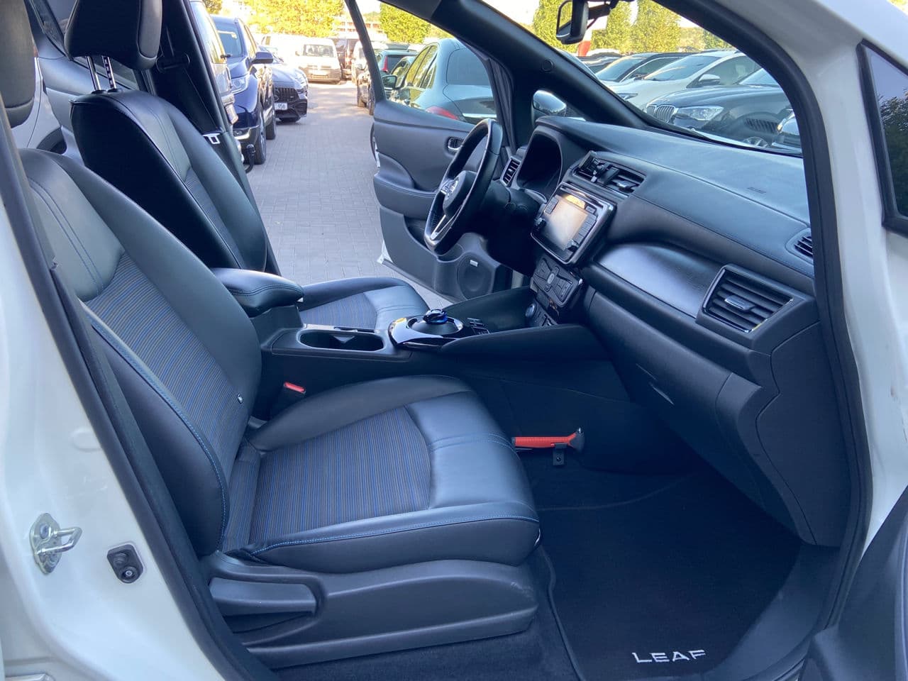 Nissan Leaf 2018 — Миниатюра 19