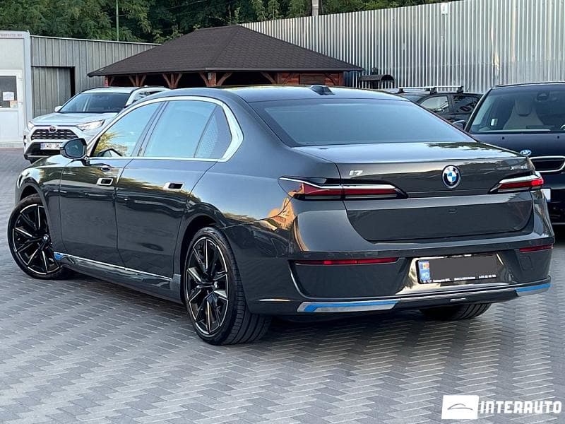 BMW i7 XDrive60 2023 — Миниатюра 4
