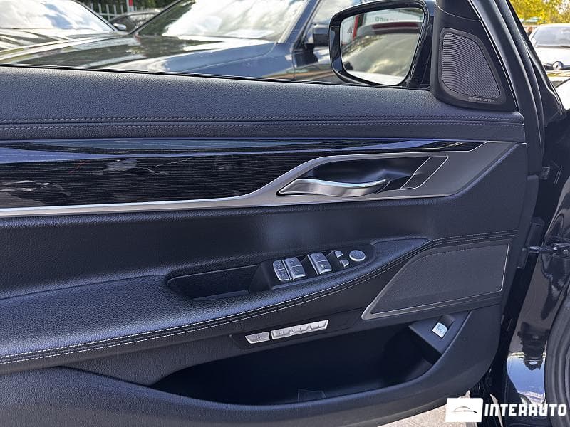 BMW 740 2017 — Миниатюра 17