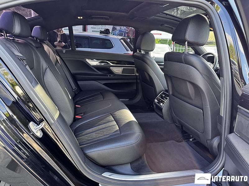 BMW 740 2017 — Миниатюра 8
