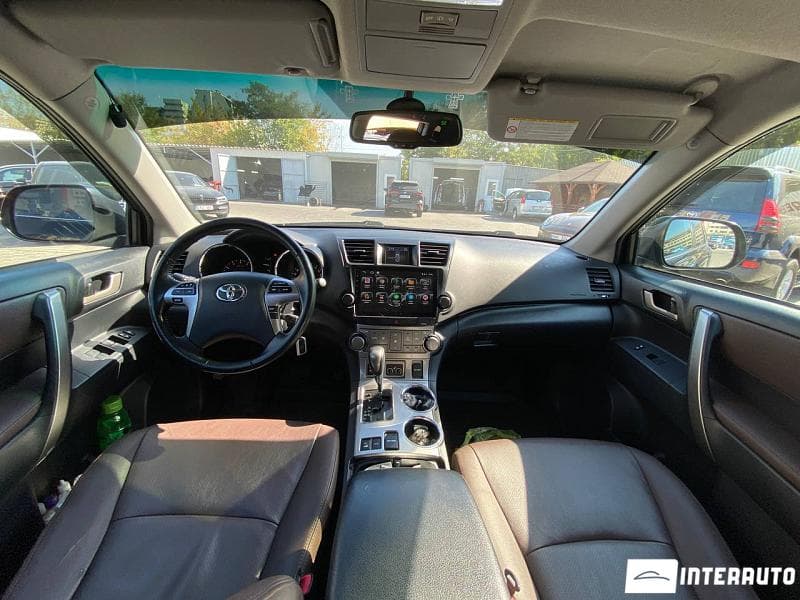 Toyota Highlander 2011 — Миниатюра 8