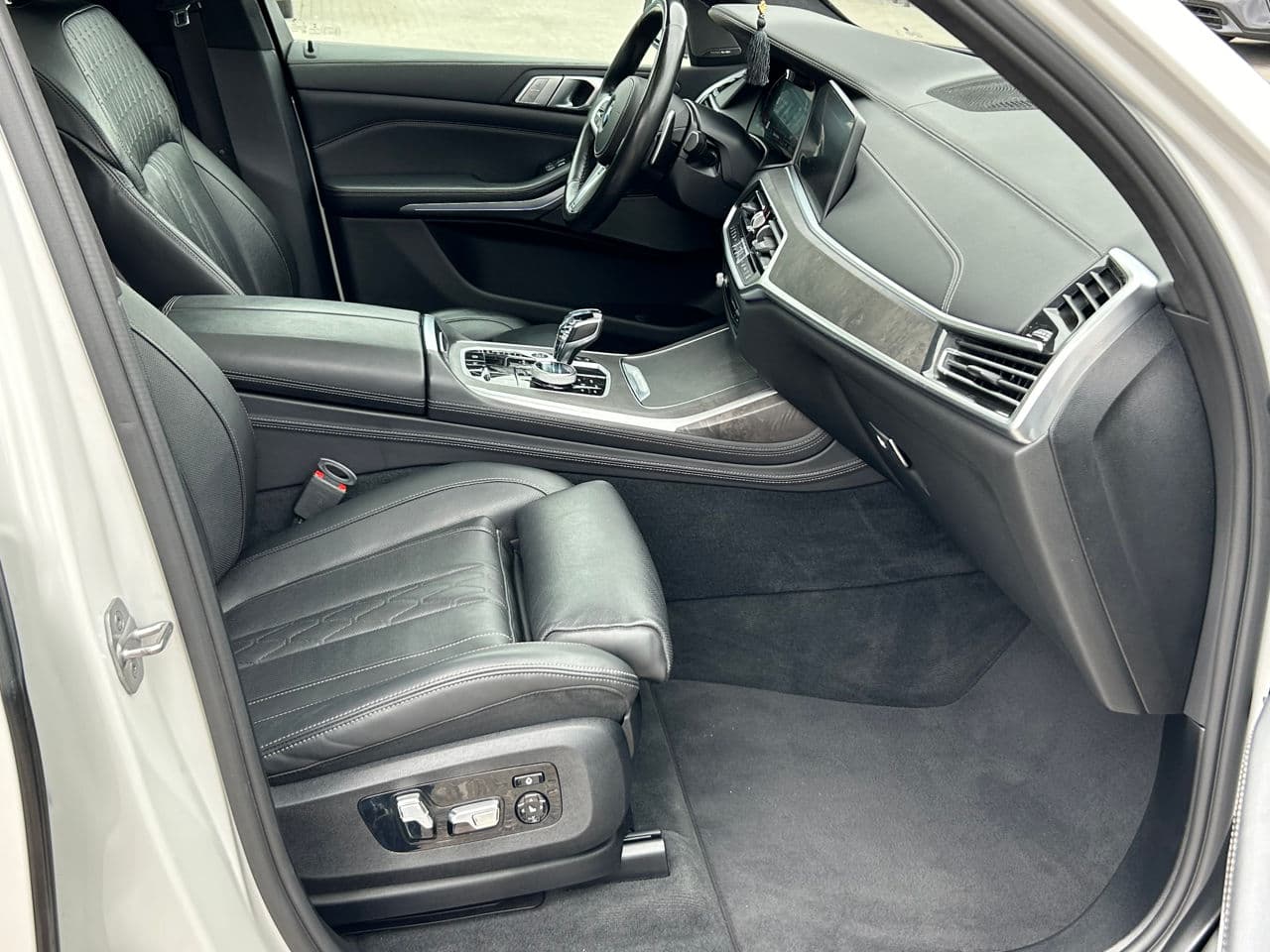 BMW X7 4.0i 2020 — Миниатюра 19