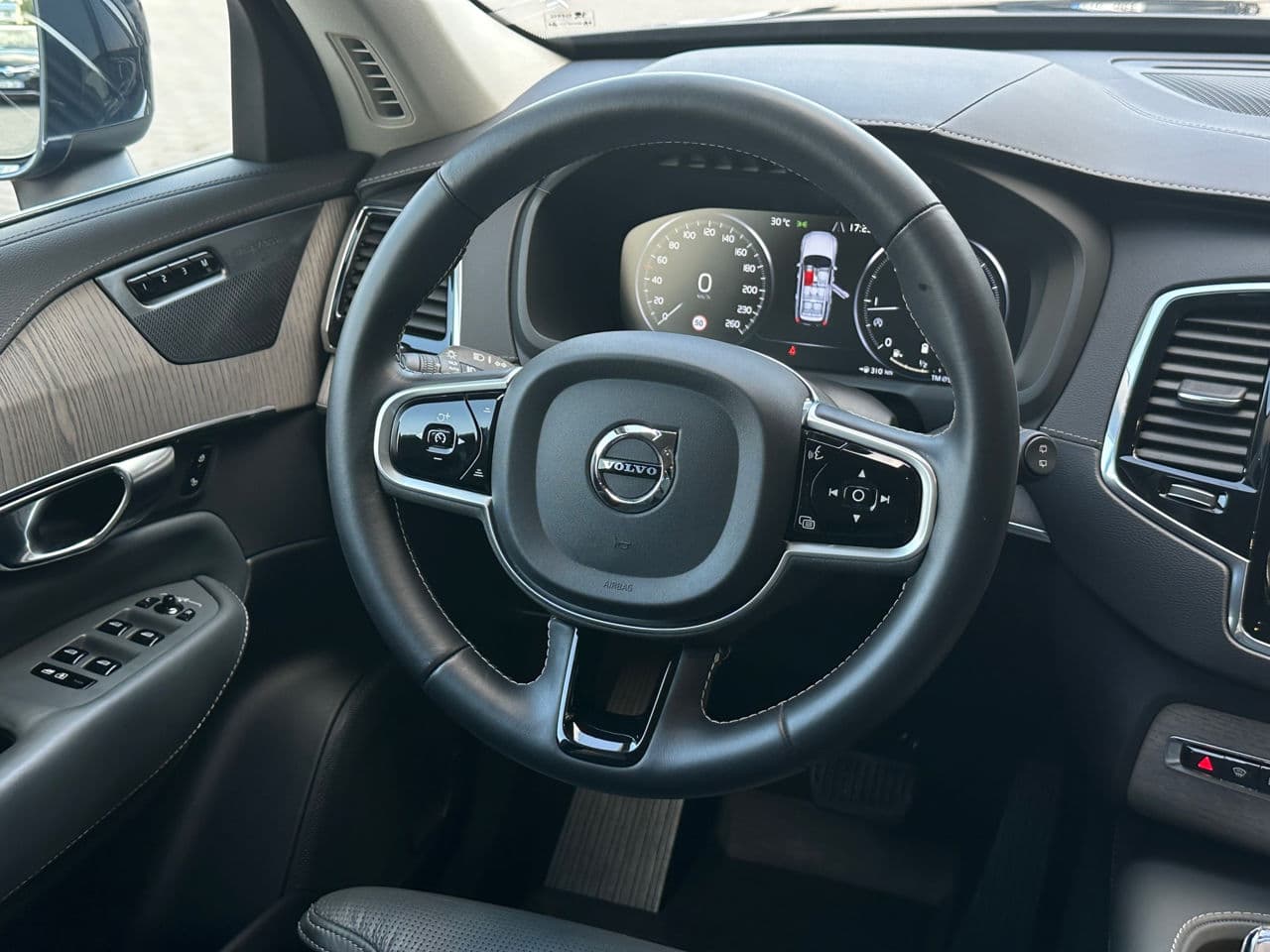 Volvo XC 90 2019 — Миниатюра 12