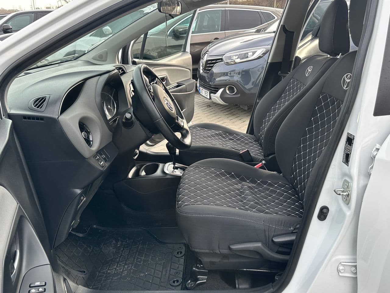Toyota Yaris 2019 — Миниатюра 5