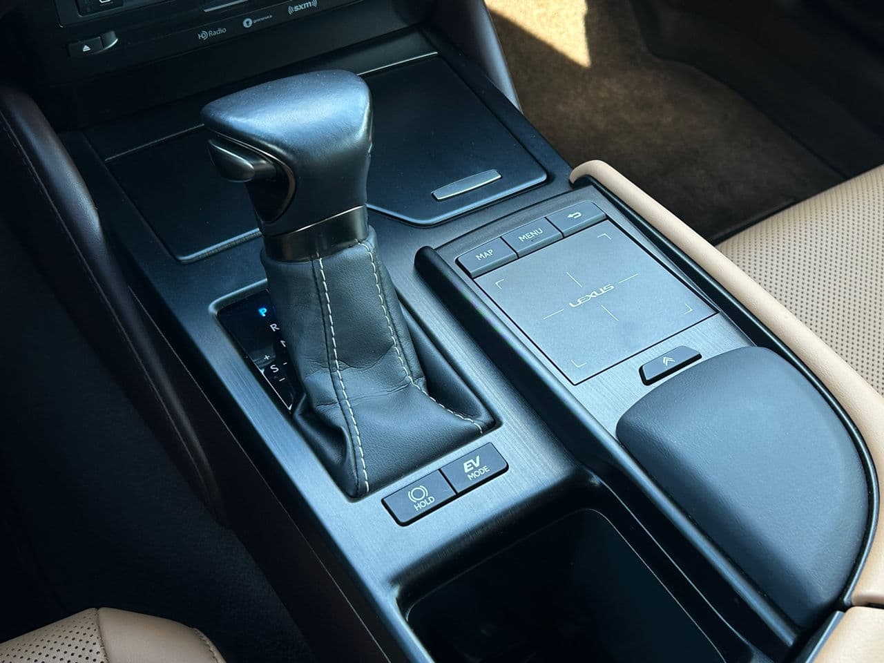 Lexus ES 300h 2018 — Миниатюра 13