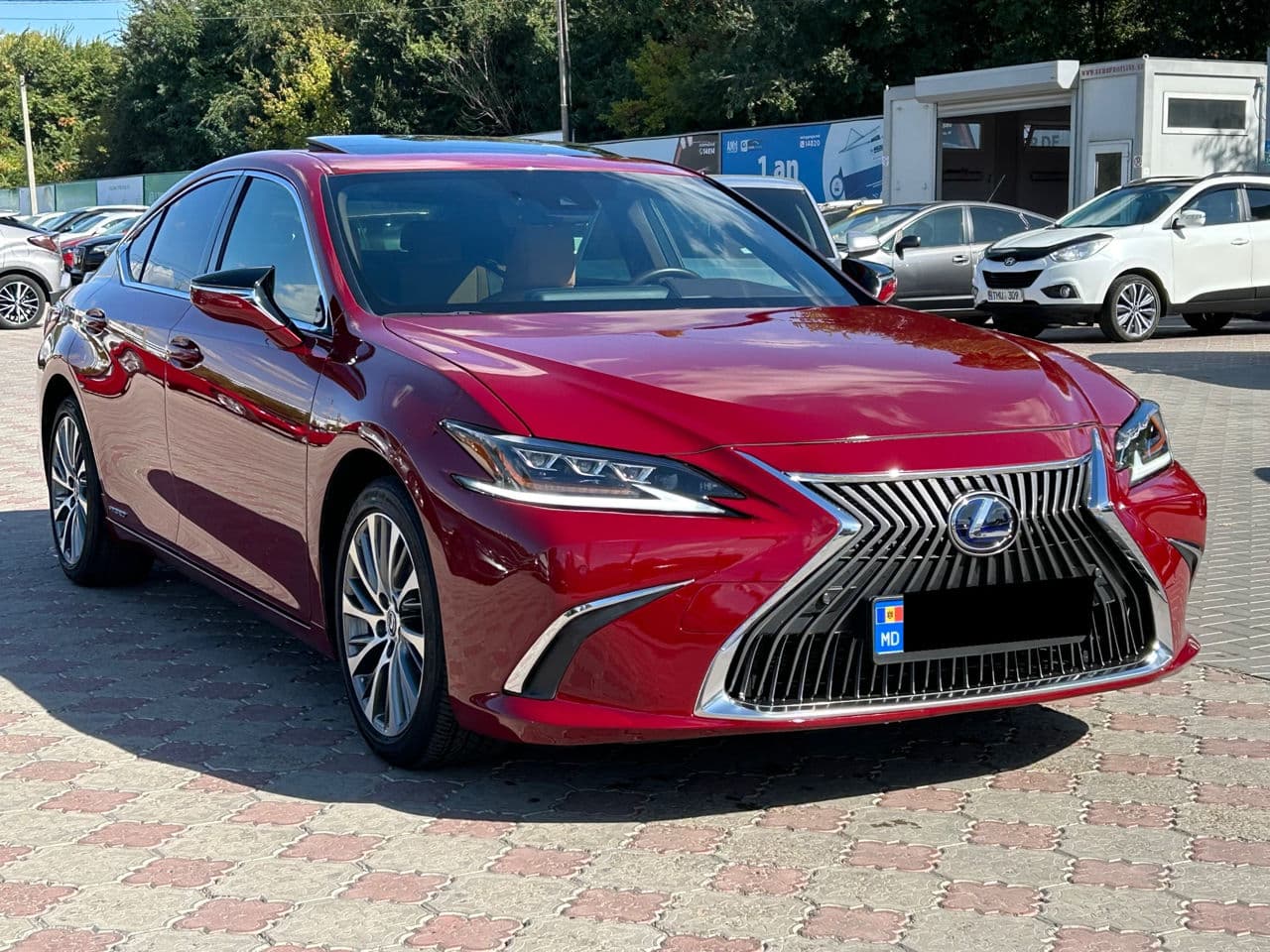 Lexus ES 300h 2018 — Миниатюра 4