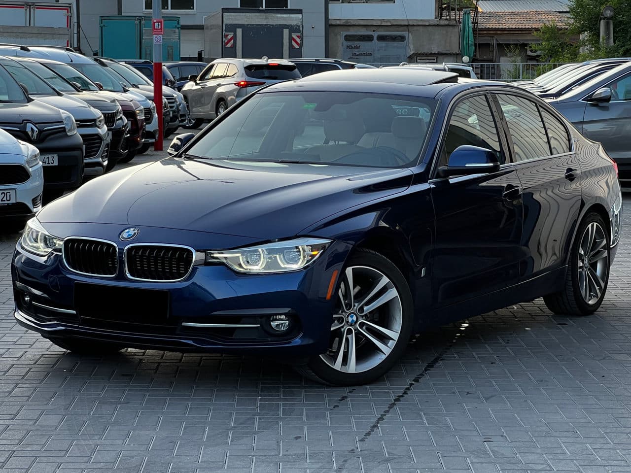 BMW 330E 2018 — Миниатюра 4