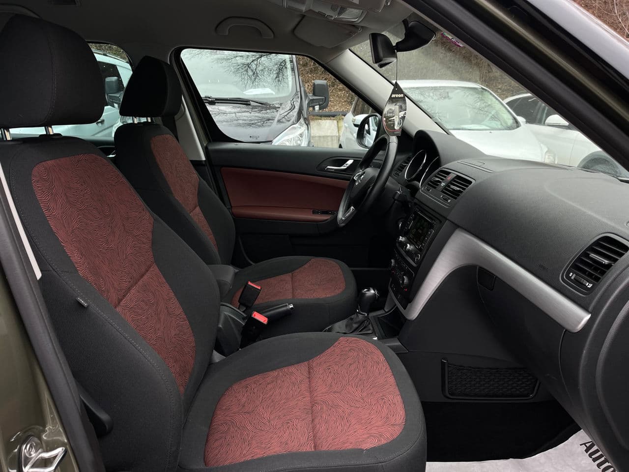 Skoda Yeti 2014 — Миниатюра 15