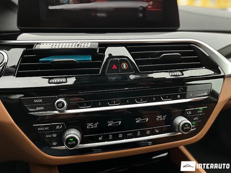 BMW 520 2019 — Миниатюра 20