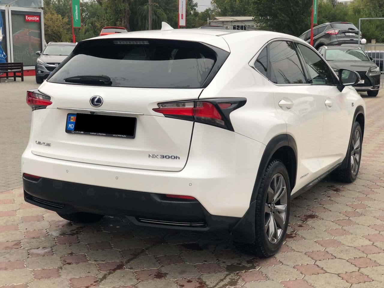 Lexus NX 300H 2015 — Миниатюра 3