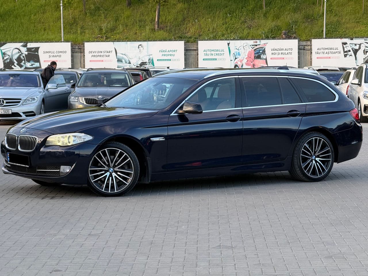 BMW 520 2012 — Миниатюра 2