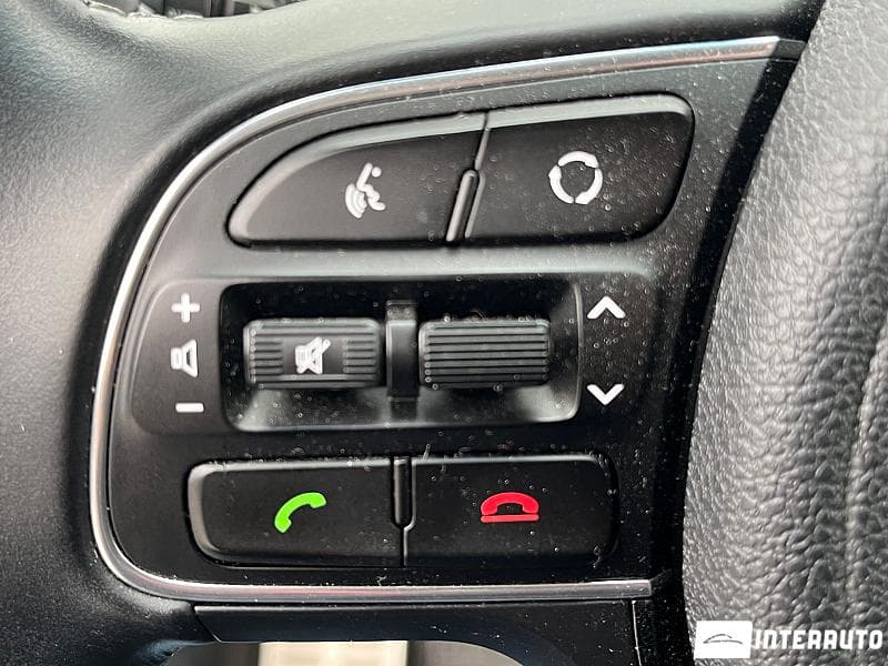 Kia Niro 2018 — Миниатюра 10