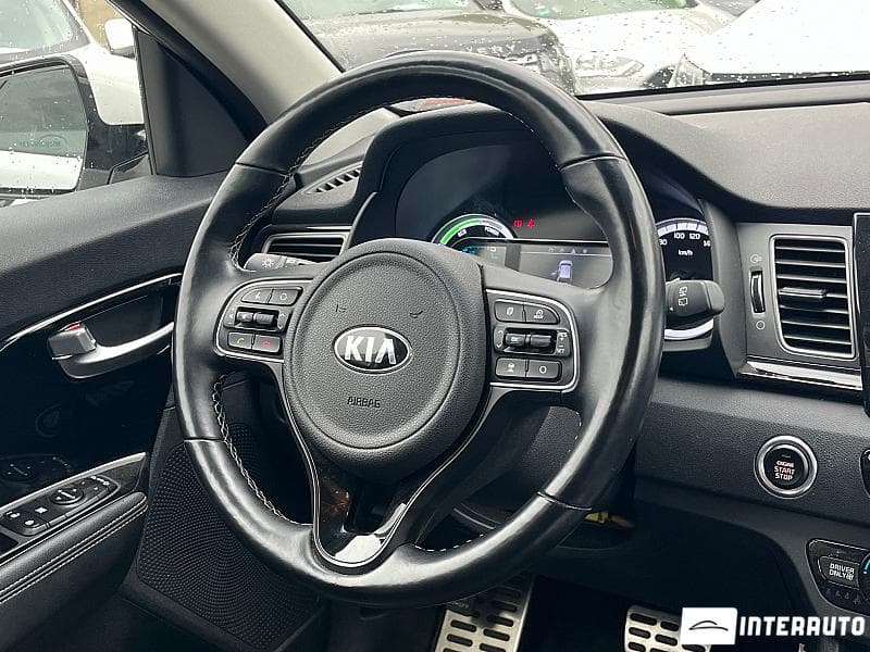 Kia Niro 2018 — Миниатюра 9