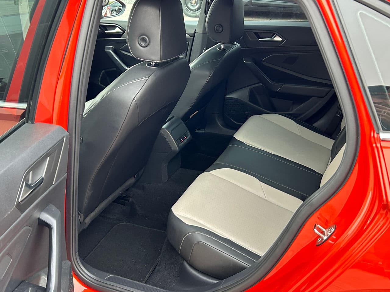 Volkswagen Jetta 2018 — Миниатюра 17