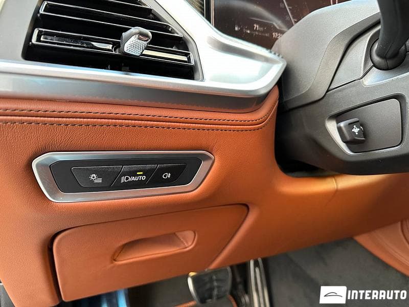 2023 BMW X7 4.0i — Miniatură 19