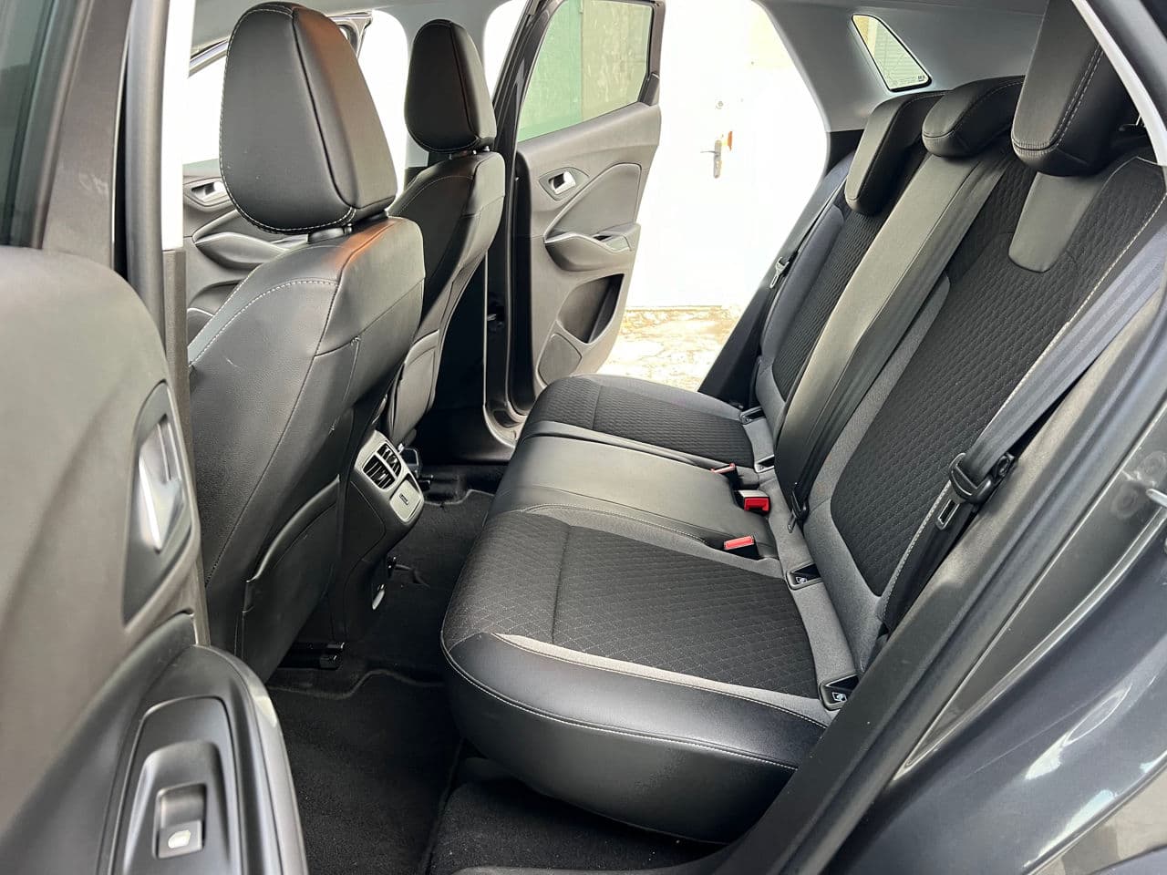 Opel Grandland X 2021 — Миниатюра 6