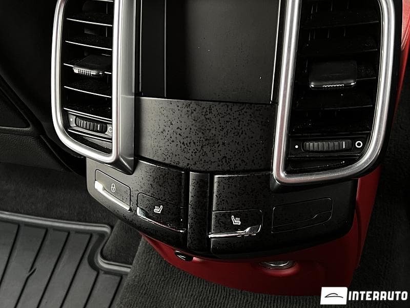 Porsche Cayenne 2015 — Миниатюра 15