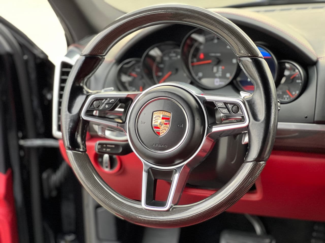 Porsche Cayenne 2015 — Миниатюра 7
