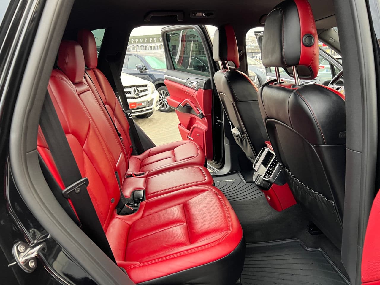 Porsche Cayenne 2015 — Миниатюра 16