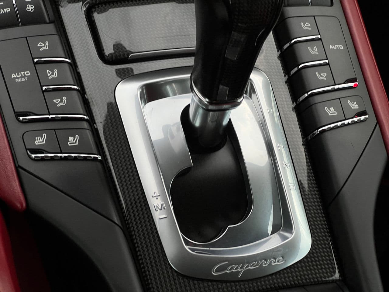 Porsche Cayenne 2015 — Миниатюра 12
