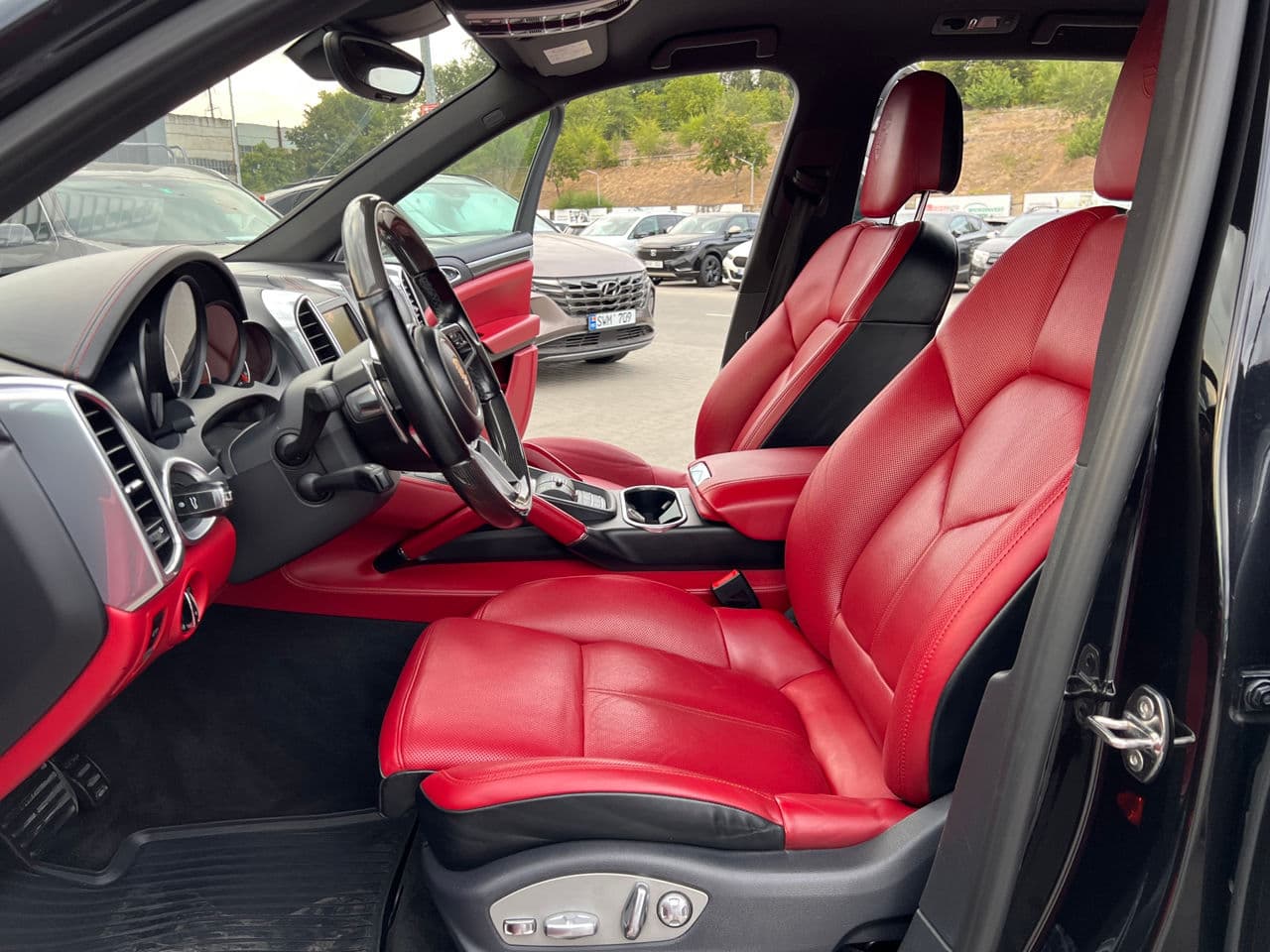 Porsche Cayenne 2015 — Миниатюра 5