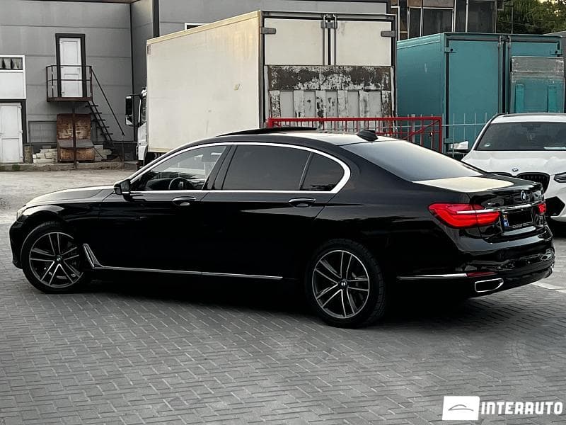 BMW 740 2016 — Миниатюра 2