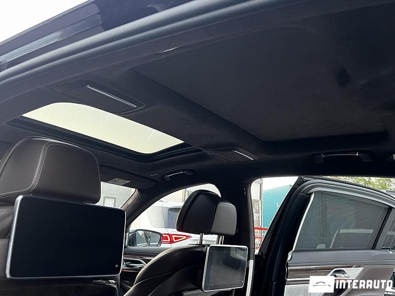 BMW 740 2016 — Миниатюра 12