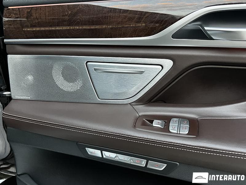 BMW 740 2016 — Миниатюра 11