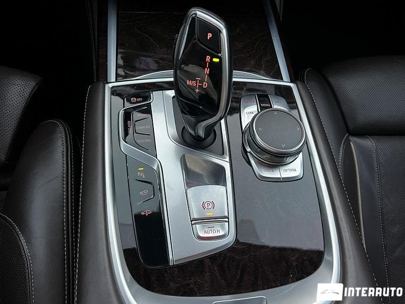 BMW 740 2016 — Миниатюра 20