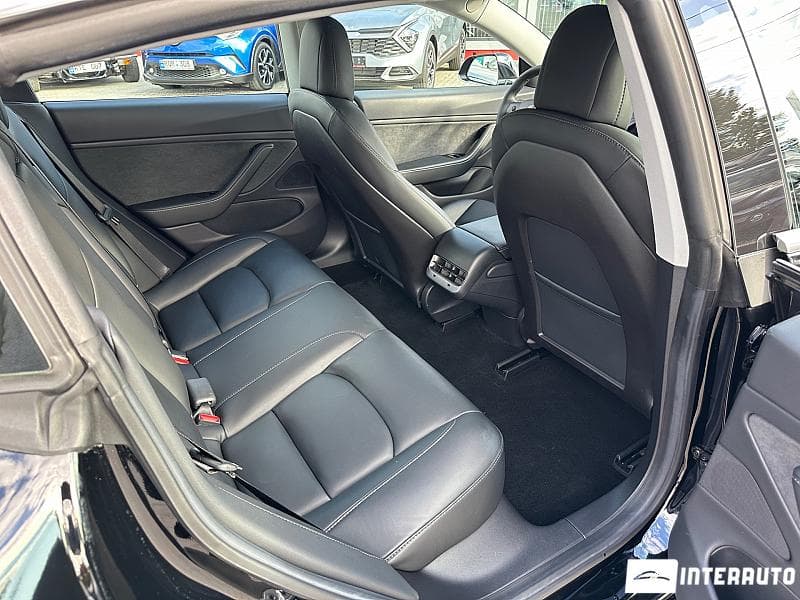 Tesla Model 3 2019 — Миниатюра 15