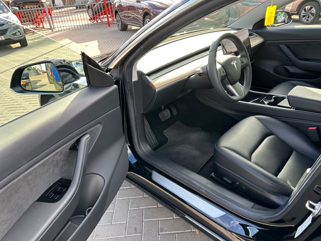 Tesla Model 3 2019 — Миниатюра 5