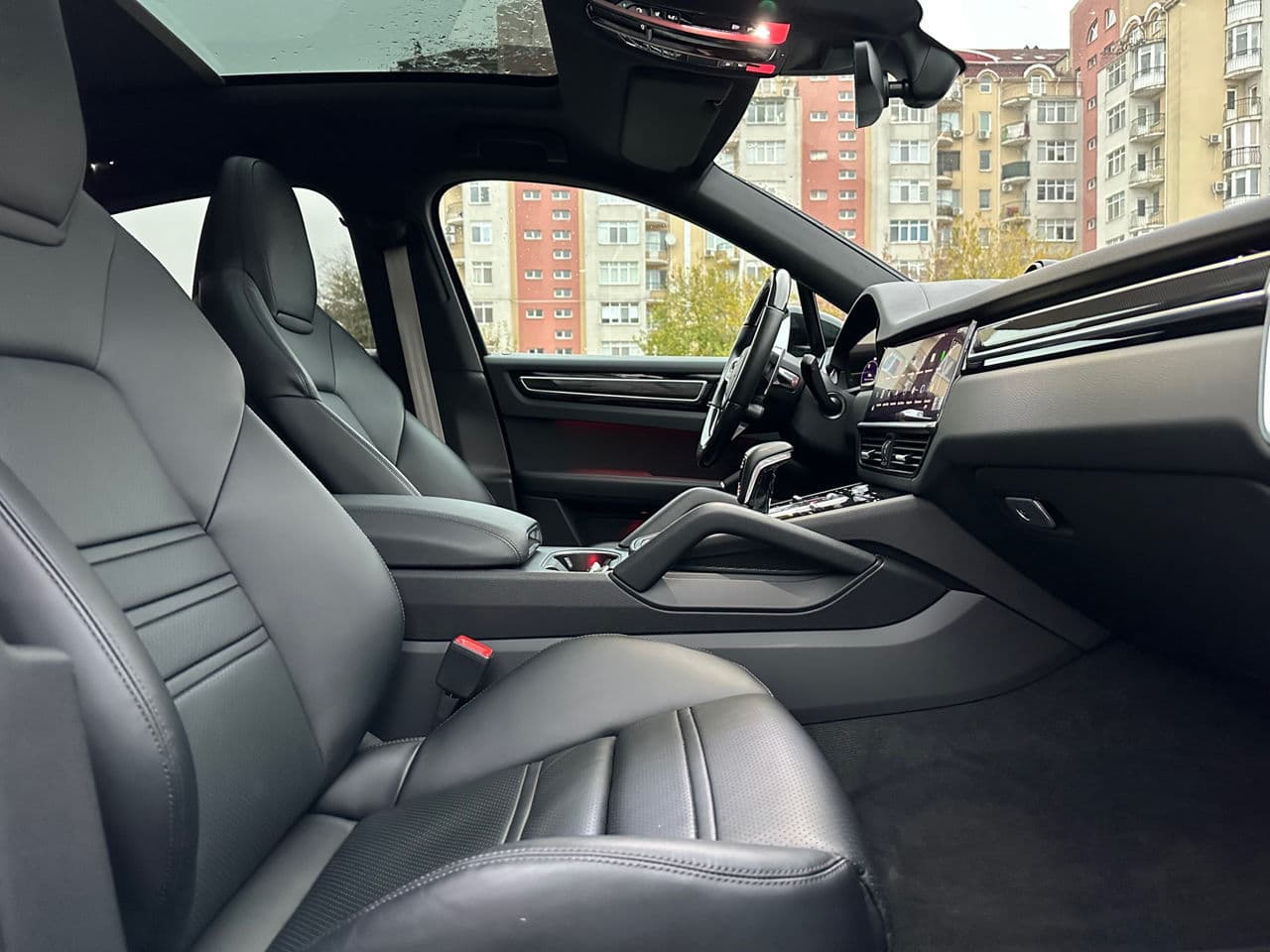 2022 Porsche Cayenne E-Hybrid Coupe — Miniatură 22