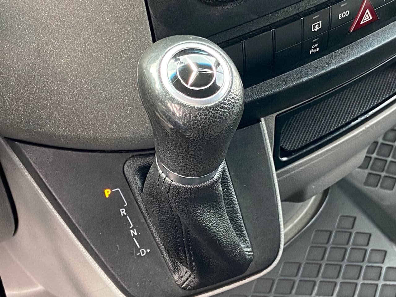 Mercedes Sprinter 2015 — Миниатюра 12