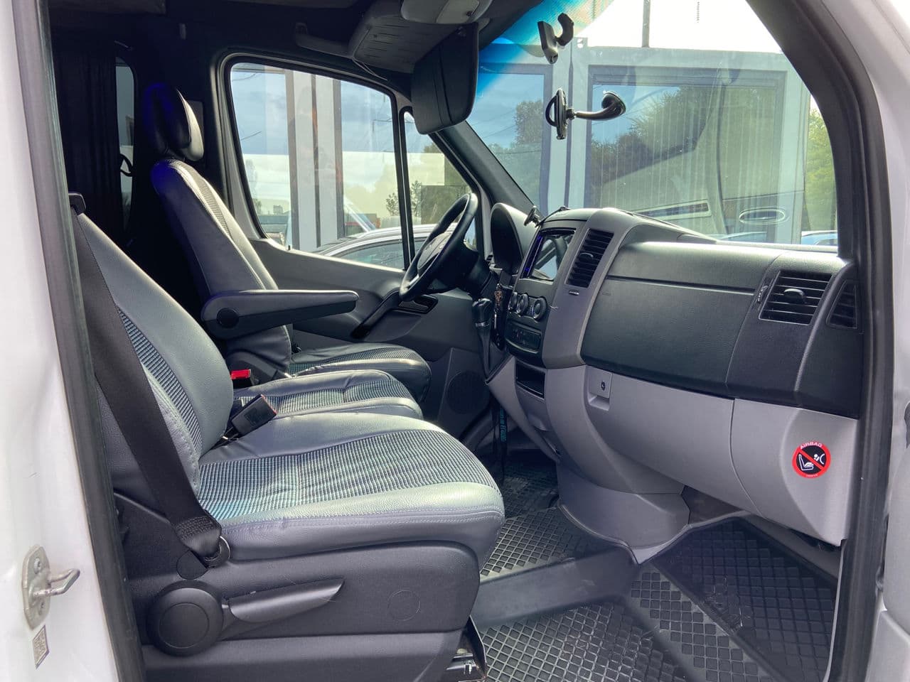 Mercedes Sprinter 2015 — Миниатюра 17