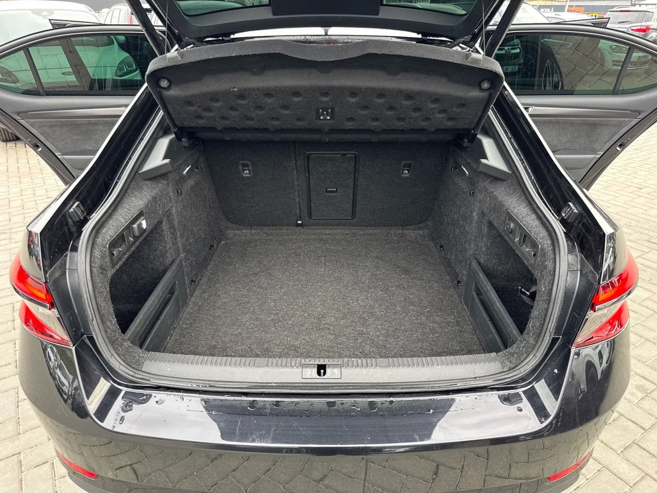 Skoda Superb 2019 — Миниатюра 20