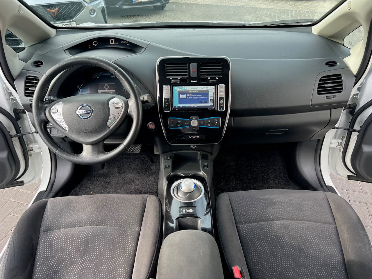 Nissan Leaf 2015 — Миниатюра 8