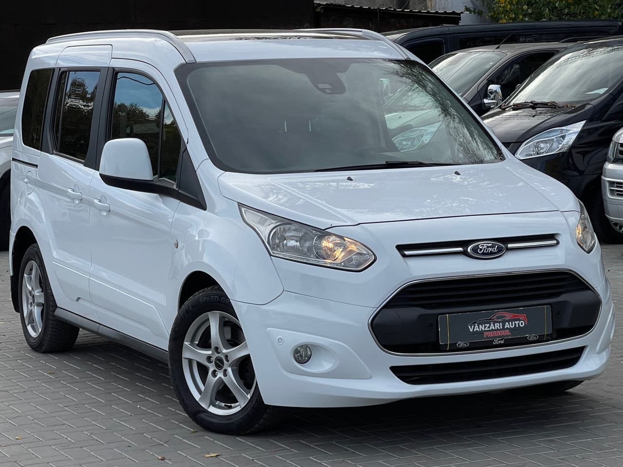Ford Tourneo Connect 2015 — Миниатюра 3